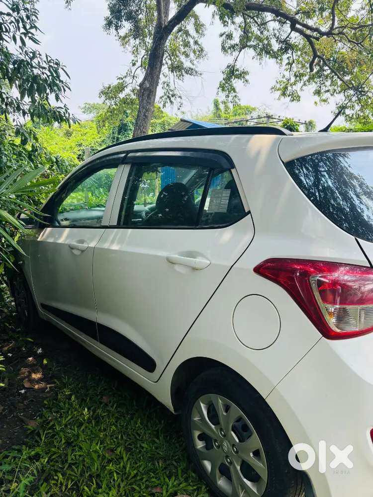 Hyundai I10 2016 Petrol Well Maintained , Just Solabo Lage