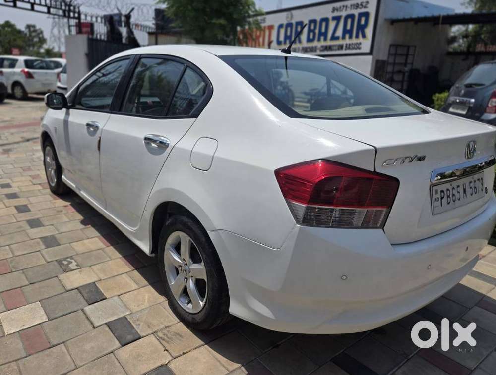Honda City V At Exclusive, 2011, Petrol