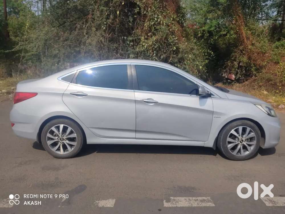 Hyundai Verna 2015