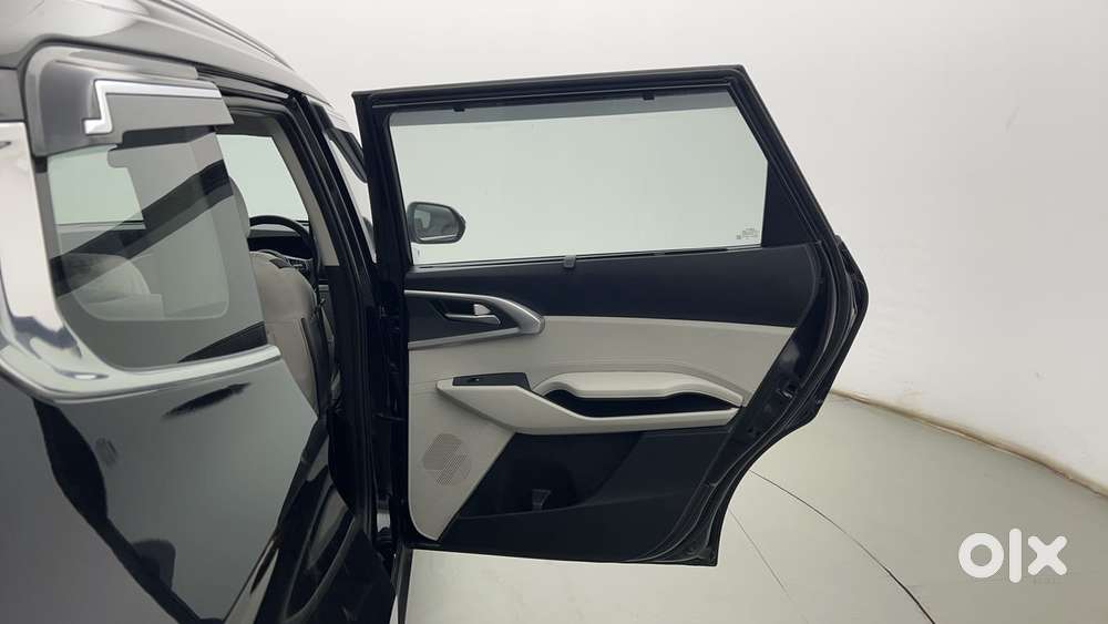 Kia Carens Prestige Plus Diesel, 2022, Petrol