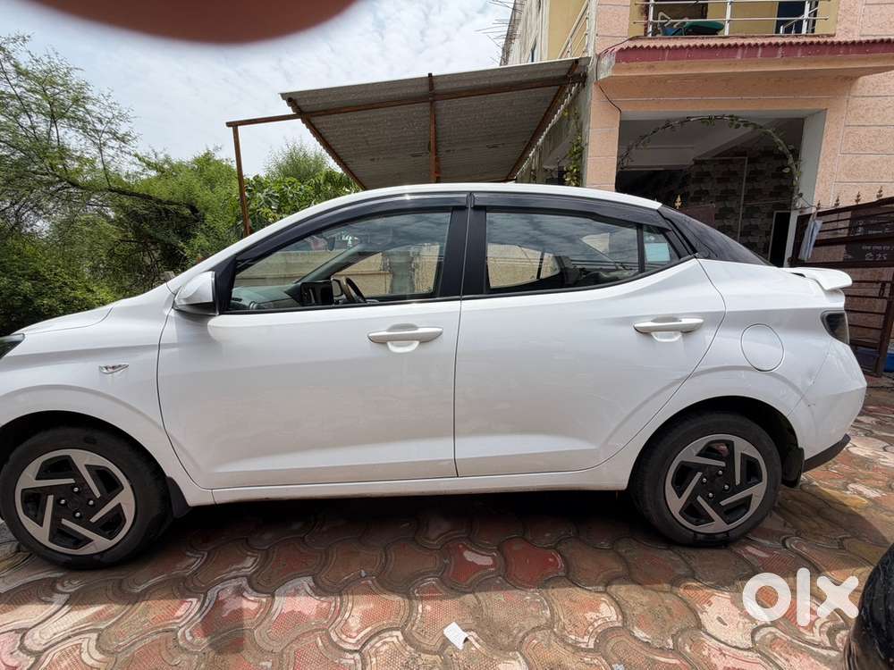 Hyundai Aura Petrol 2025