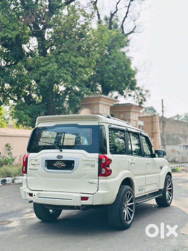 Mahindra Scorpio S10, 2014, Diesel