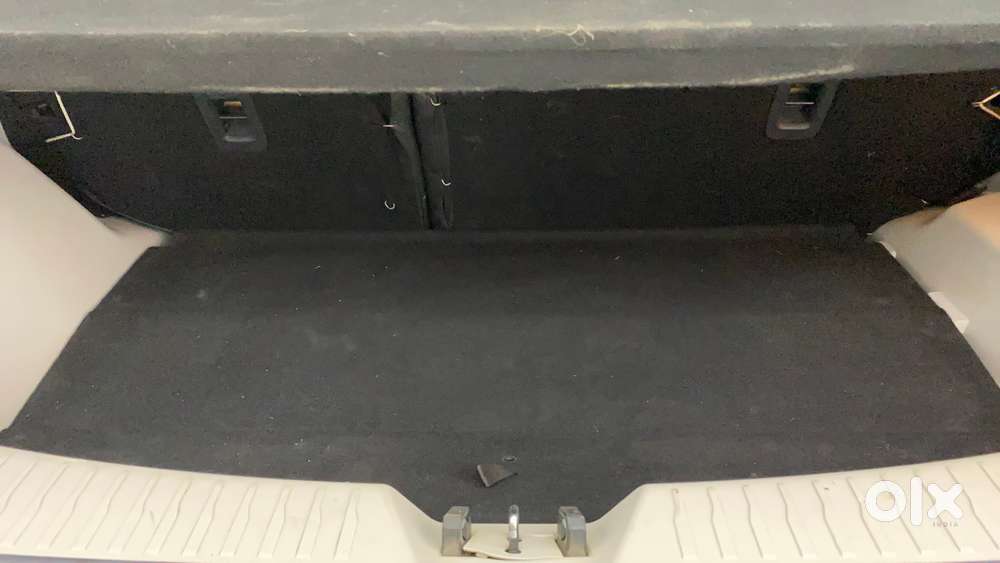 Mahindra Xuv300 W8, 2021, Petrol