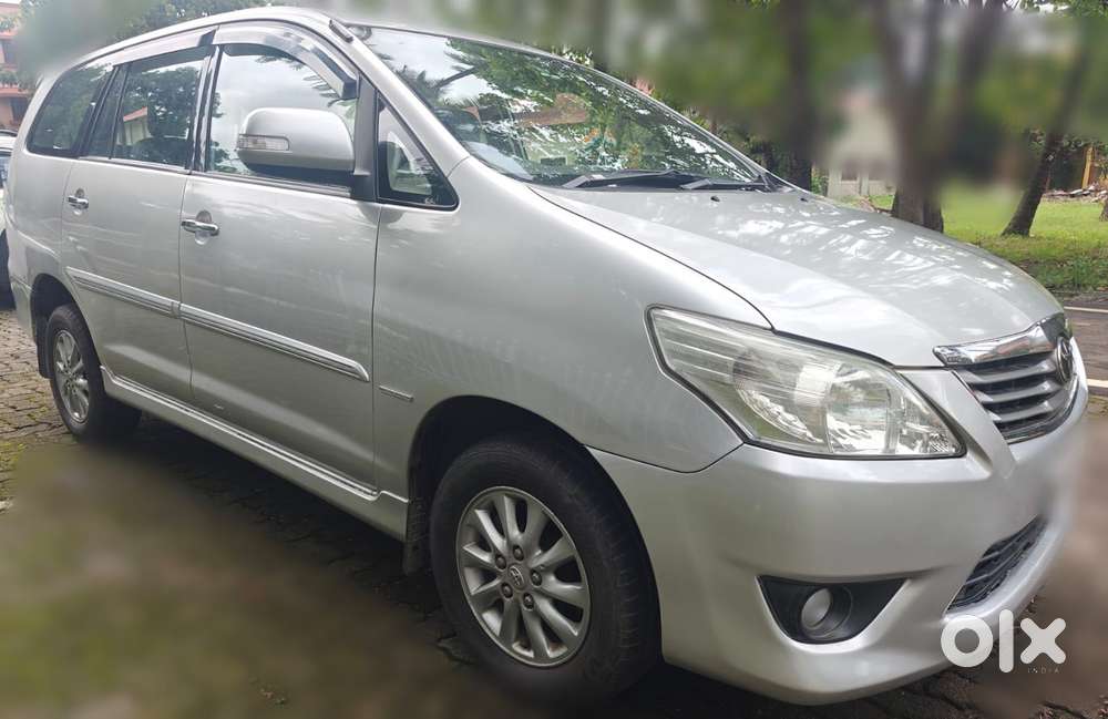 Toyota Innova 2.5 E Diesel Ps 7-seater, 2013, Diesel