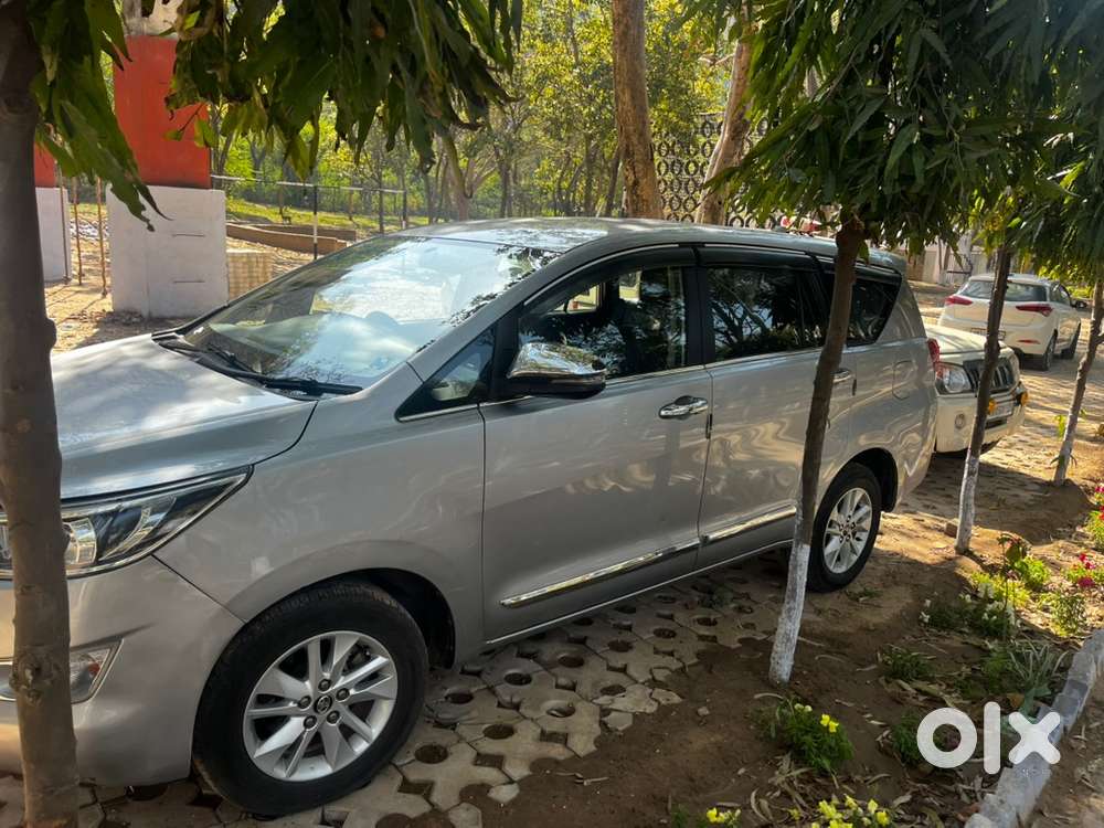 Toyota Innova Crysta 2019 Diesel 127300 Km Driven