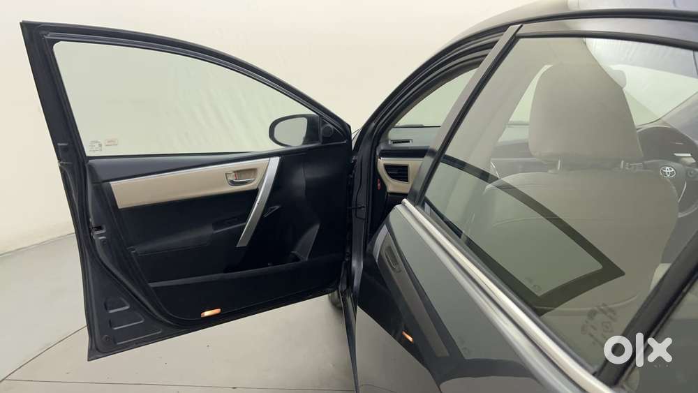 Toyota Corolla Altis 1.8 G, 2016, Petrol