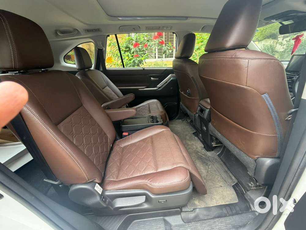 Toyota Innova Hycross 2024