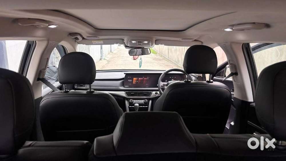 Mahindra Xuv700, 2025, Petrol