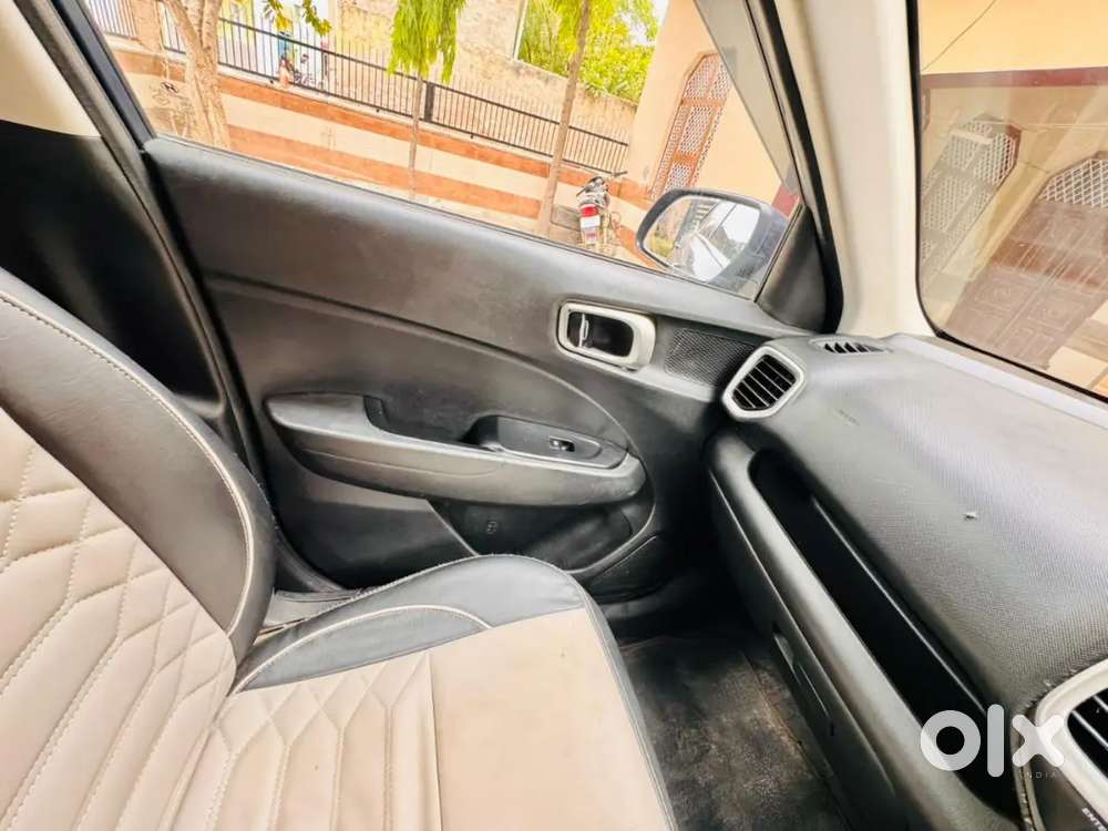 Hyundai Venue 2021 Petrol Well Maintained
