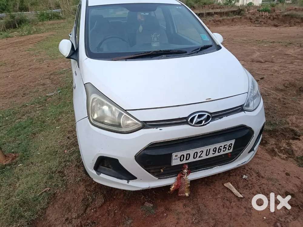 Hyundai Xcent 2015 Diesel Well Maintained