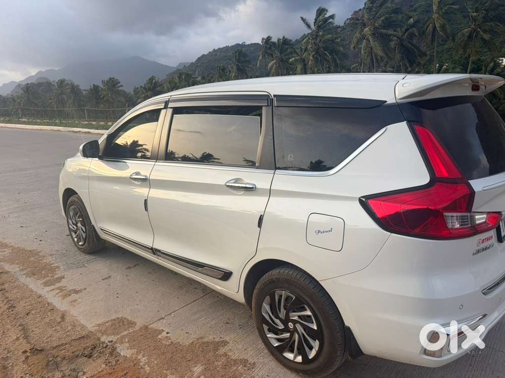 Maruti Ertiga 1.5 Vxi 2024
