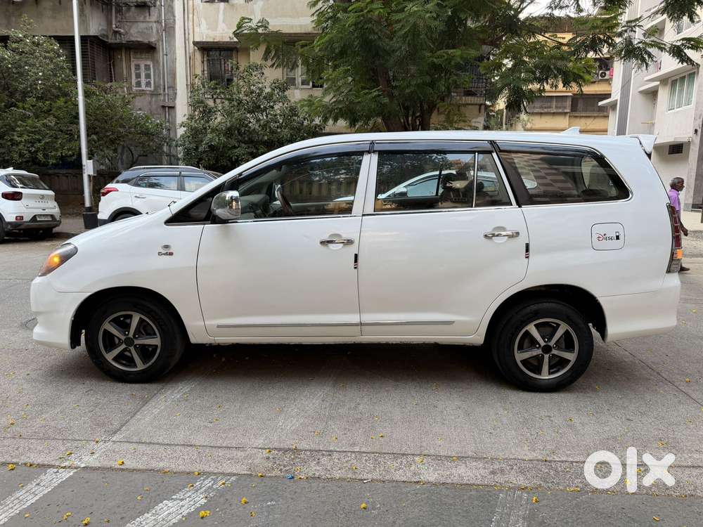 Toyota Innova 2.5 G (diesel) 8 Seater, 2010, Diesel