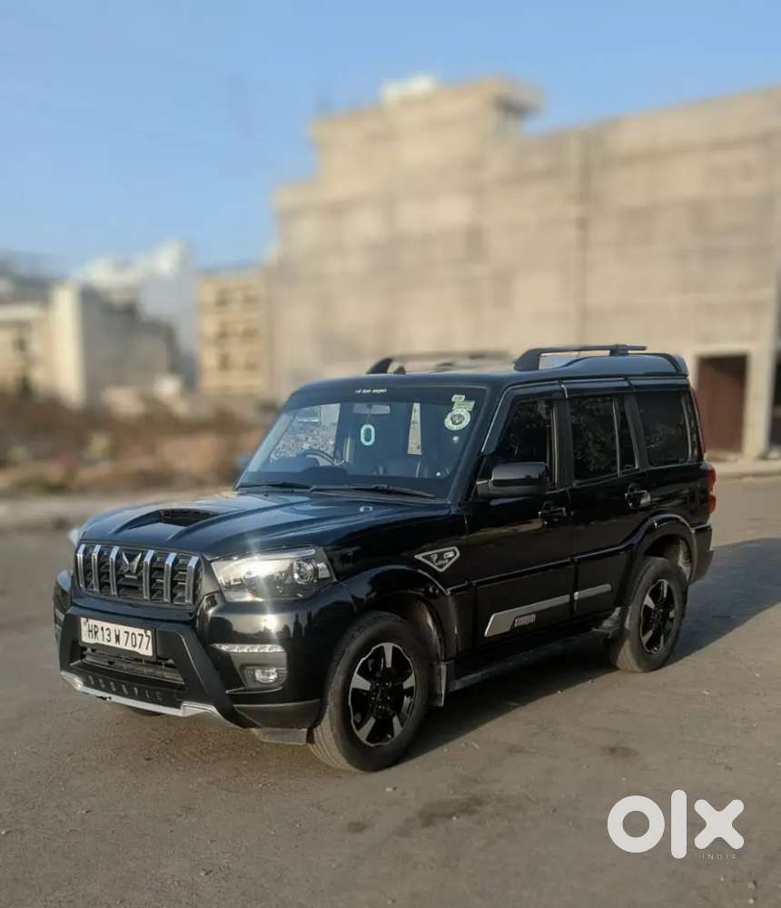 Mahindra Scorpio Classic 2025 Diesel 44000 Km Driven