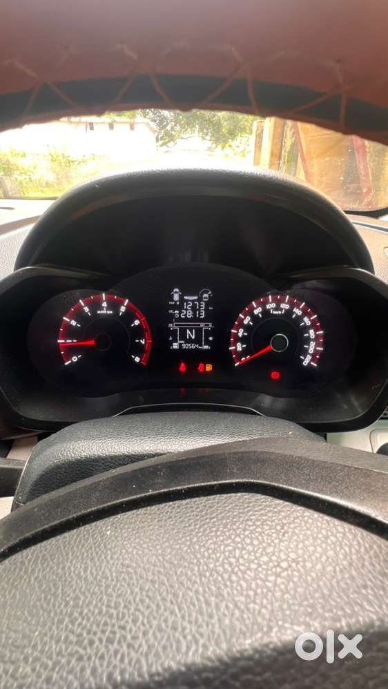 Mahindra Xuv300 2022 Year Good Condition