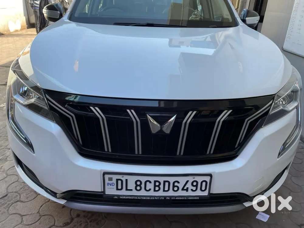 Mahindra Xuv700 2022 Petrol 12500 Km Driven