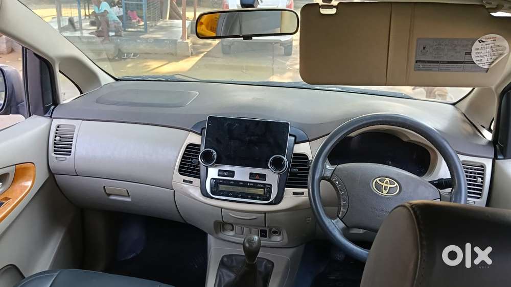 Toyota Innova 2.5 V 7 Str, 2011, Diesel