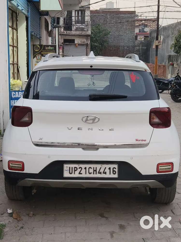 Hyundai Venue 2020 Petrol Well Maintained