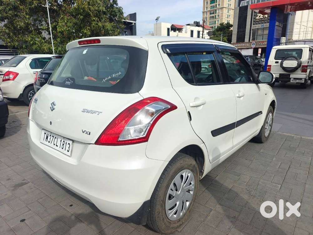 Maruti Suzuki Swift Lxi, 2015, Petrol