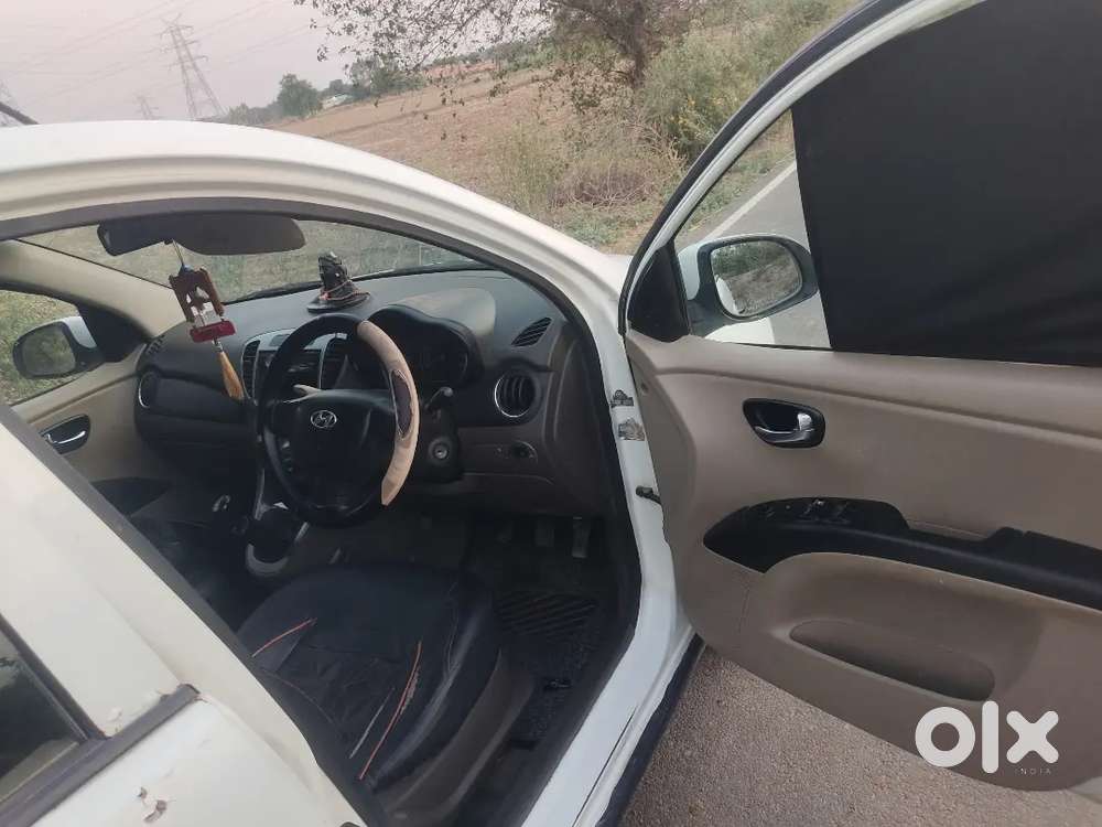 Hyundai I10 2012 Company Fitted Cng With Power Window, Center Locking,