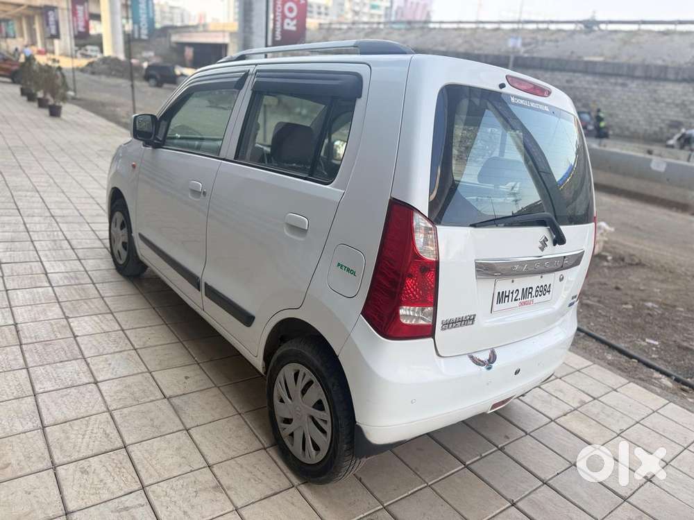 Maruti Suzuki Wagon R 1.0 Vxi Plus (o) Amt, 2016, Petrol