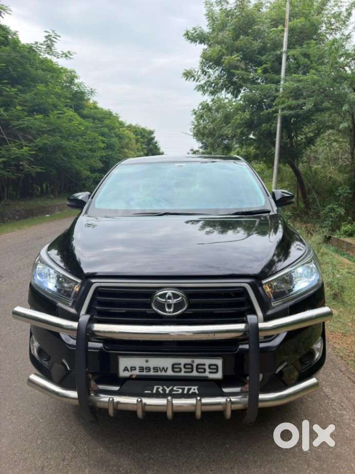 Toyota Innova Crysta 2.4 Gx Limited Edition 7 Str, 2023, Diesel