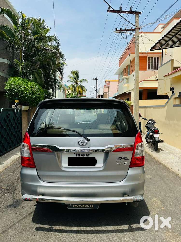 Toyota Innova 2.5 Vx 8 Seater Bs Iv, 2015, Diesel
