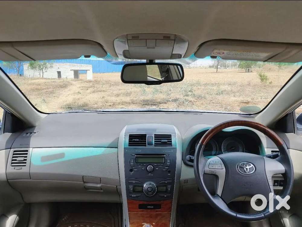 Toyota Corolla Altis 2011 Petrol