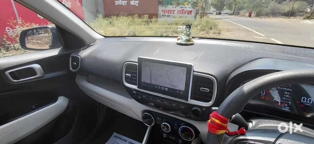 Hyundai Venue 2025 Petrol 20783 Km Driven