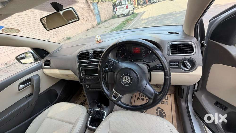 Volkswagen Vento 2010-2013 Petrol Highline, 2013, Petrol