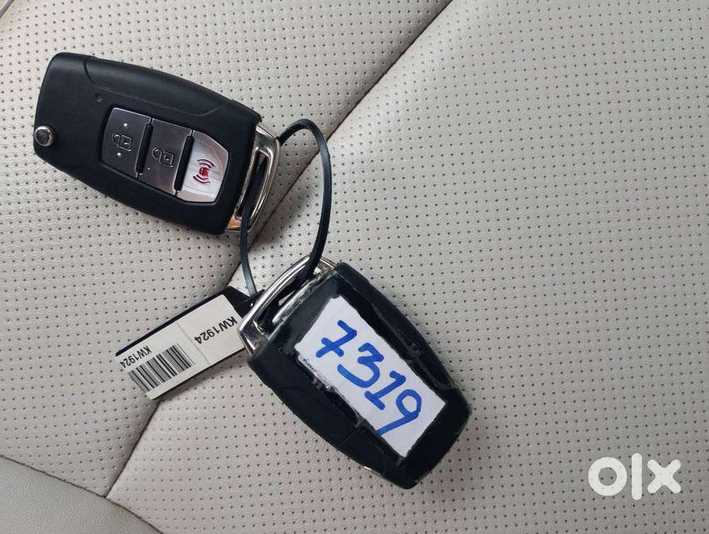 Mahindra Xuv300 W8 Option, 2021, Petrol