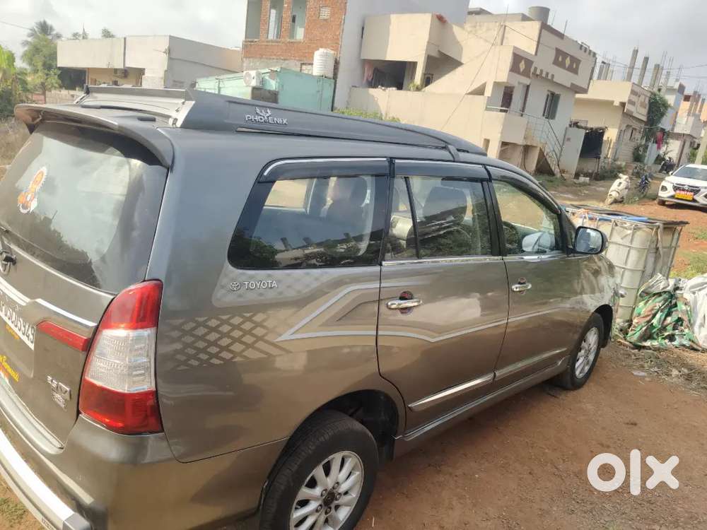 Toyota Innova 2012 Diesel Well Maintained