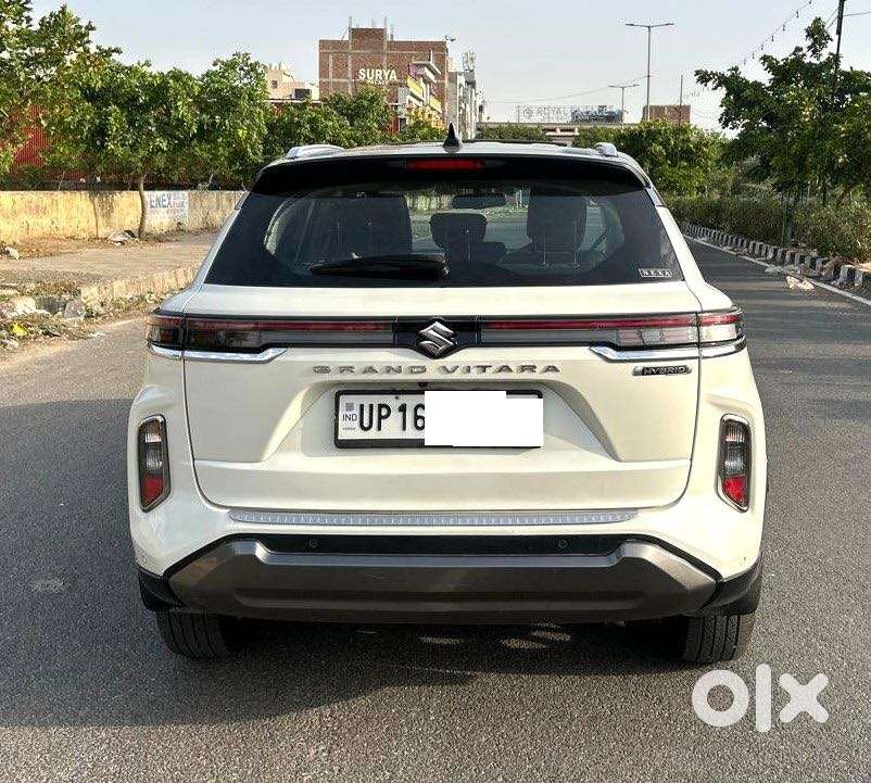Maruti Suzuki Grand Vitara 1.5 Alpha Plus Intelligent Hybrid Ecvt, 2..