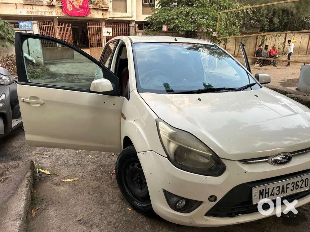 Ford Figo 1.2 Titanium Plus 2010