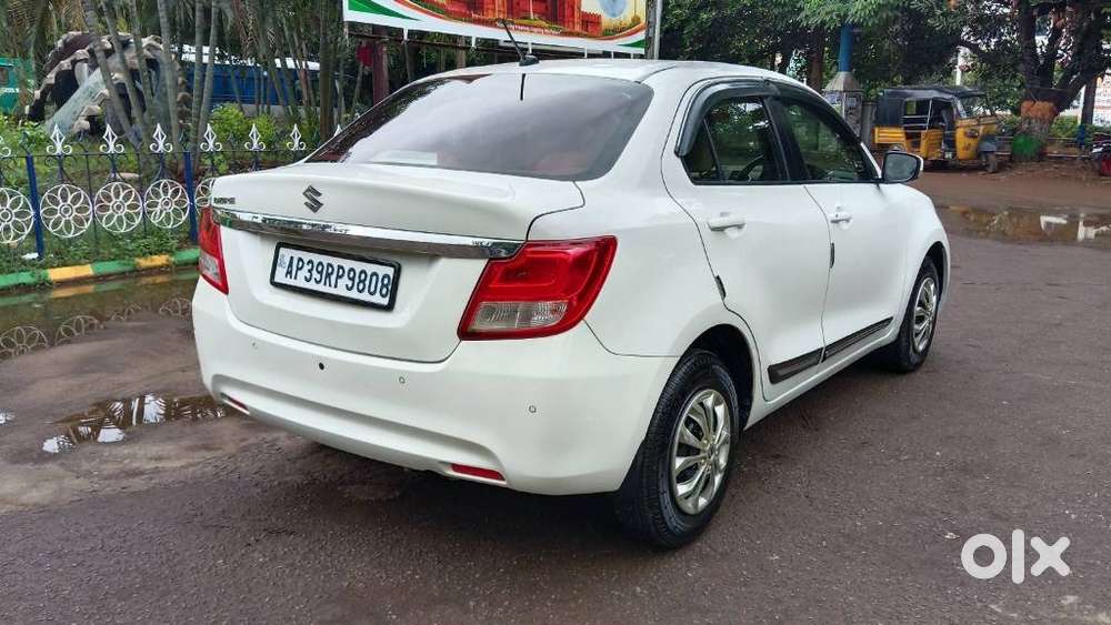 Maruti Suzuki Dzire 1.2 Vxi, 2022, Petrol
