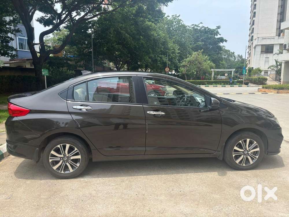 Honda City 1.5 V 5th Gen I-vtec Mt, 2021, Petrol