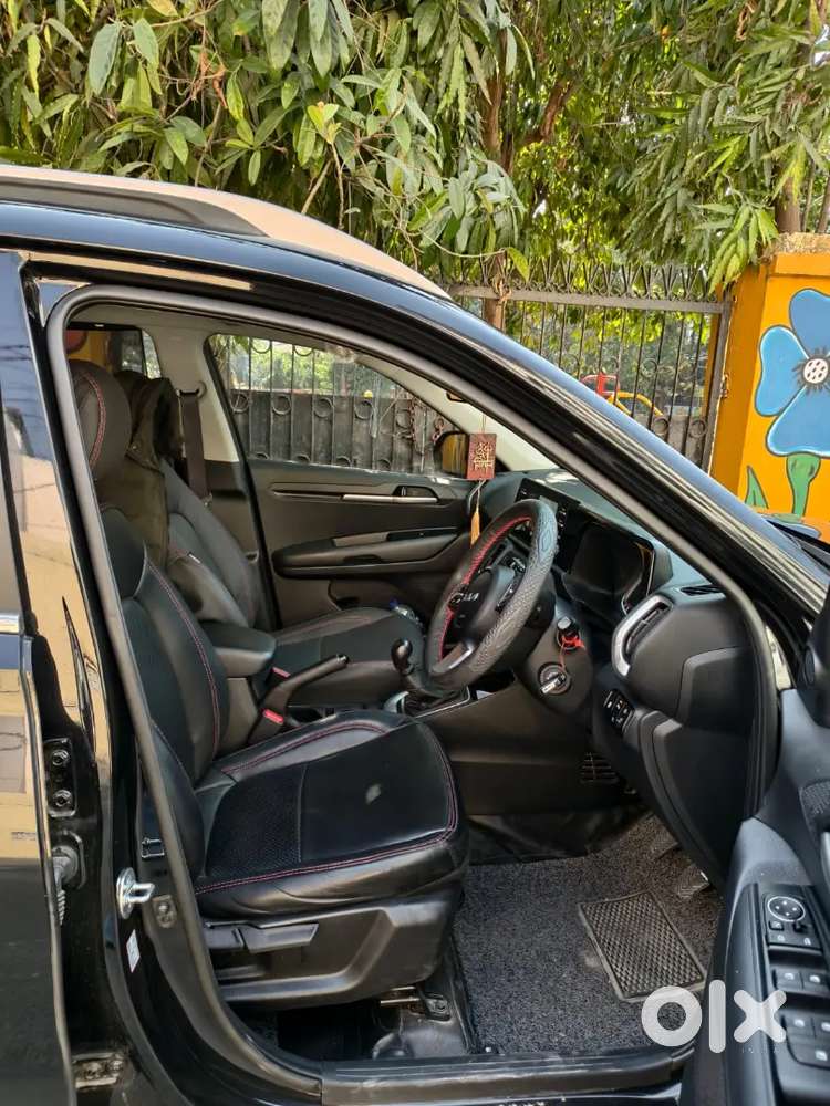 Kia Sonet 2025 Petrol 11200 Km Driven