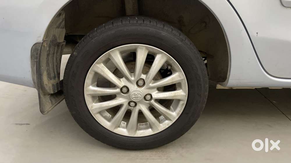Toyota Etios 1.5 V, 2012, Petrol