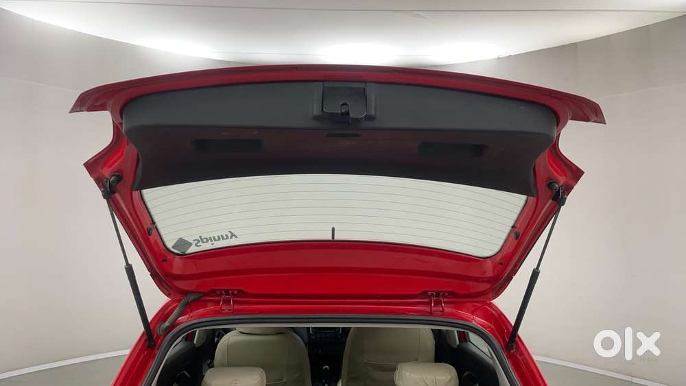 Volkswagen Polo Petrol Comfortline 1.2l, 2015, Petrol