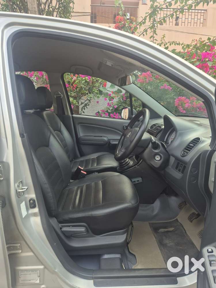 Maruti Suzuki Ritz Lxi, 2011, Petrol