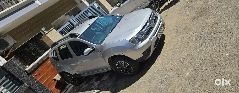 Renault Duster 2016 Model Month 12 Automatic Rxz Price 295