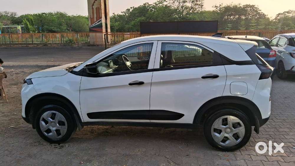 Tata Nexon, 2024, Cng & Hybrids
