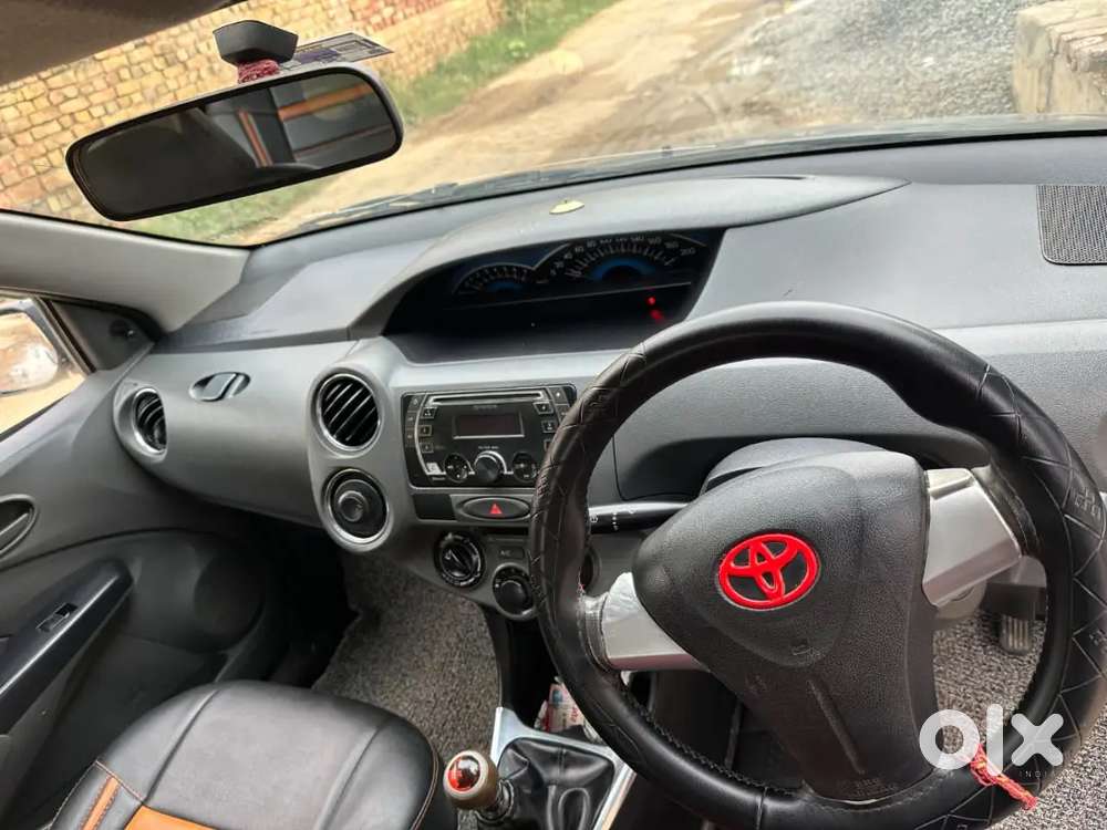Toyota Etios Liva 2016