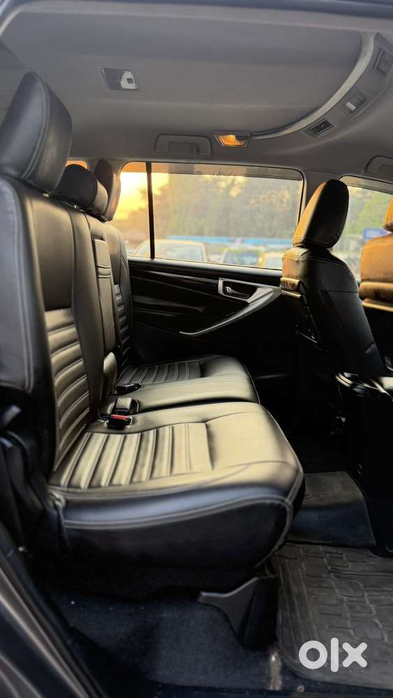 Toyota Innova Crysta 2.4 Vx Mt 8s, 2017, Diesel