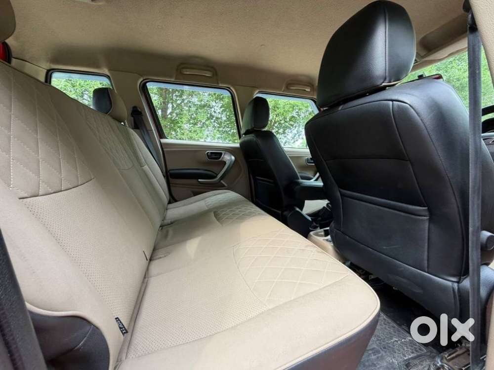 Mahindra Tuv 300 T10, 2019, Diesel