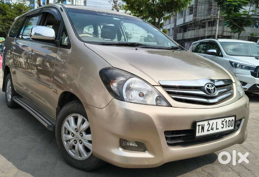 Toyota Innova 2.5 Vx (diesel) 8 Seater Bs Iv, 2011, Diesel
