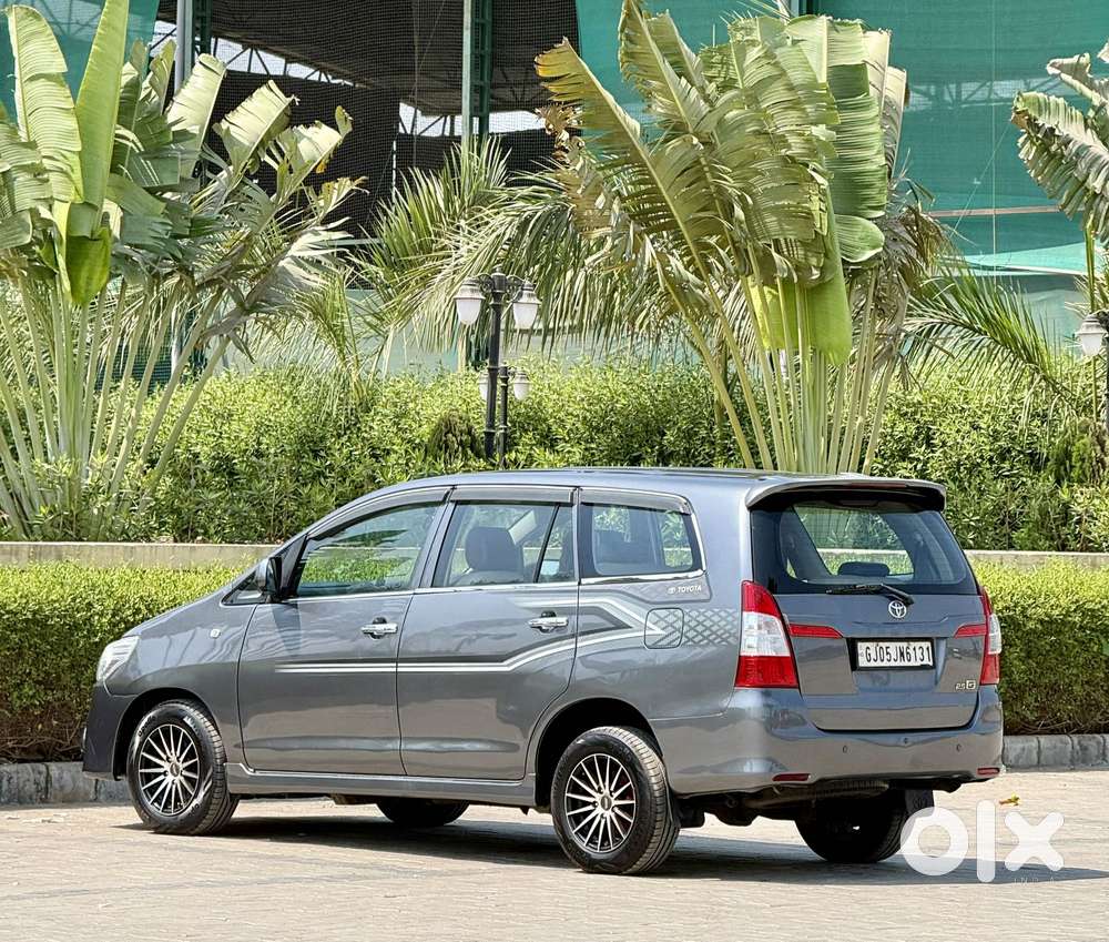 Toyota Innova 2.5 G (diesel) 8 Seater Bs Iv, 2016, Diesel
