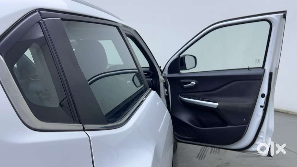 Nissan Magnite 1.0 Xv Premium Turbo Cvt, 2022, Petrol