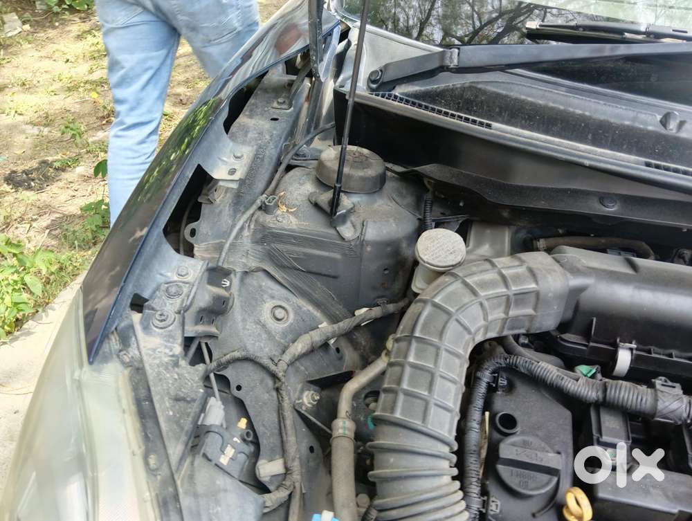 Maruti Suzuki Swift Lxi Optional-o, 2022, Petrol