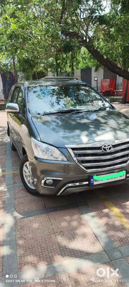 Toyota Innova 2.5v 2009 Model