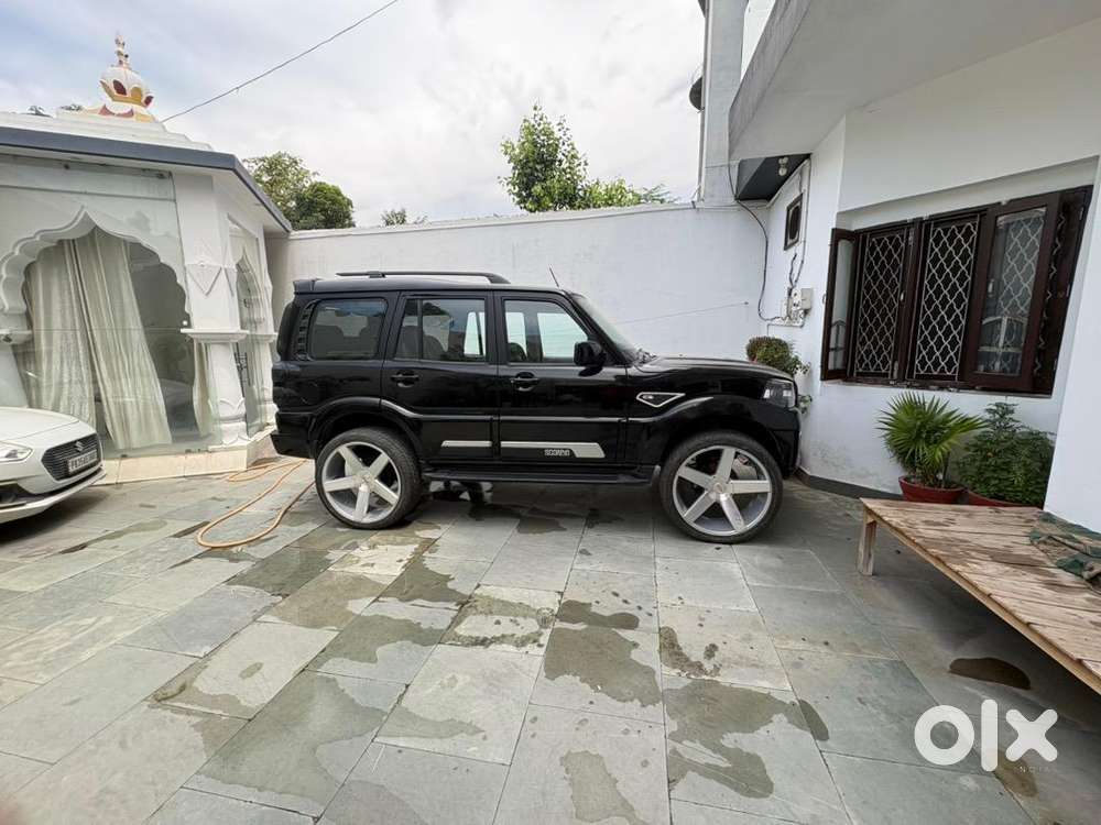 Mahindra Scorpio Classic 2025 Diesel Well Maintained
